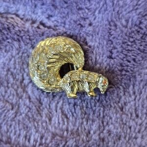 Vintage Nemo Gold Tone Brooch